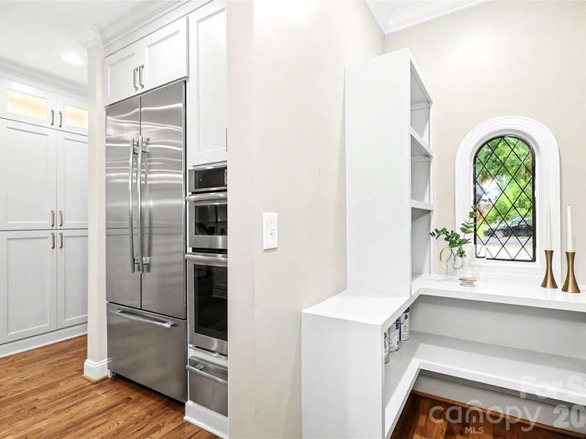 1825 Lombardy Circle, Charlotte, NC 28203.  MLS# CAR4407223, YatesRealty ID 45549. 