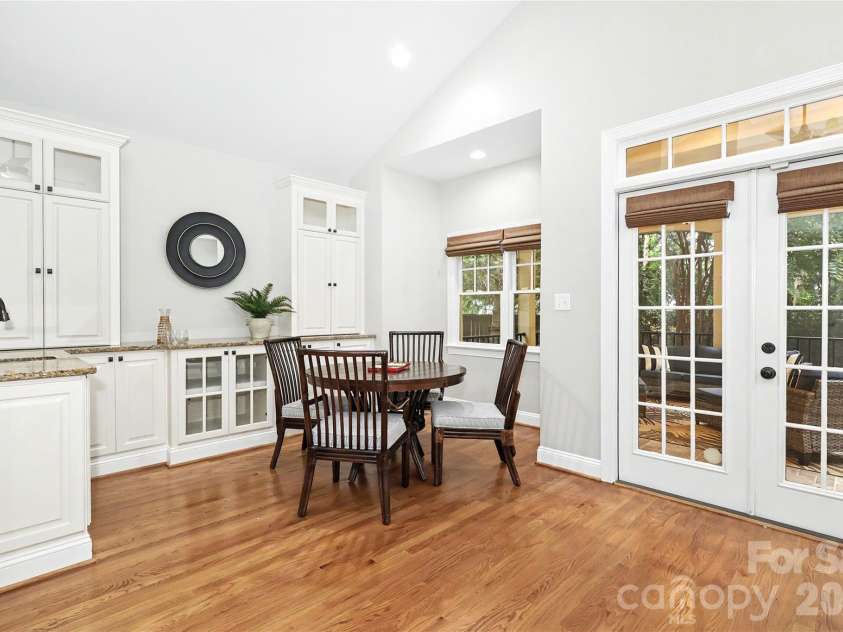 1825 Lombardy Circle, Charlotte, NC 28203.  MLS# CAR4407223, YatesRealty ID 45549. 