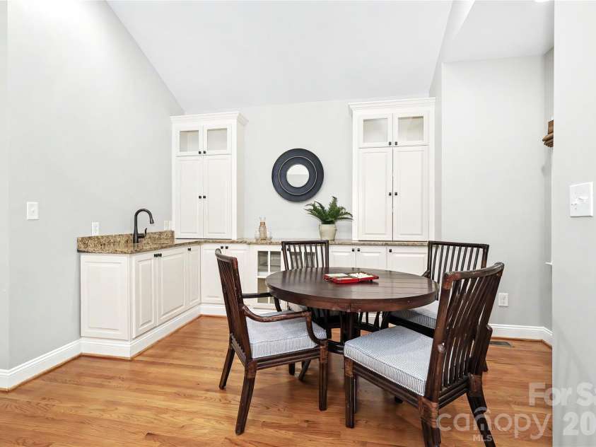 1825 Lombardy Circle, Charlotte, NC 28203.  MLS# CAR4407223, YatesRealty ID 45549. 