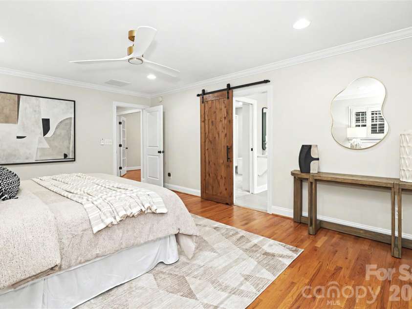 1825 Lombardy Circle, Charlotte, NC 28203.  MLS# CAR4407223, YatesRealty ID 45549. 