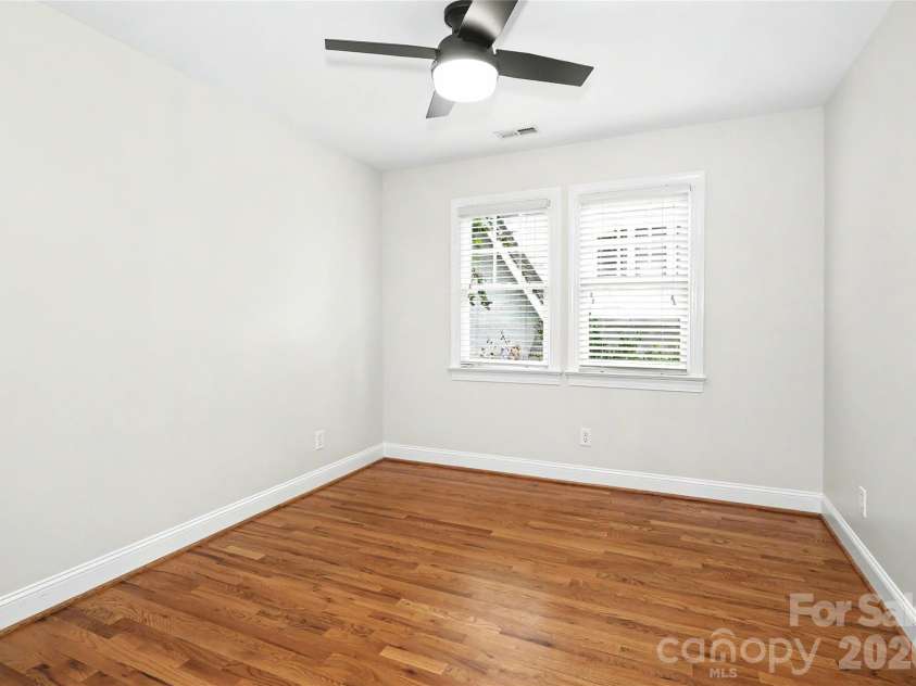 1825 Lombardy Circle, Charlotte, NC 28203.  MLS# CAR4407223, YatesRealty ID 45549. 