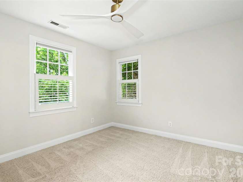 1825 Lombardy Circle, Charlotte, NC 28203.  MLS# CAR4407223, YatesRealty ID 45549. 