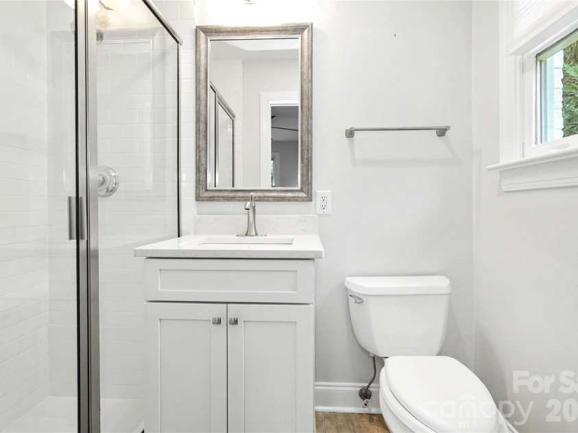 1825 Lombardy Circle, Charlotte, NC 28203.  MLS# CAR4407223, YatesRealty ID 45549. 