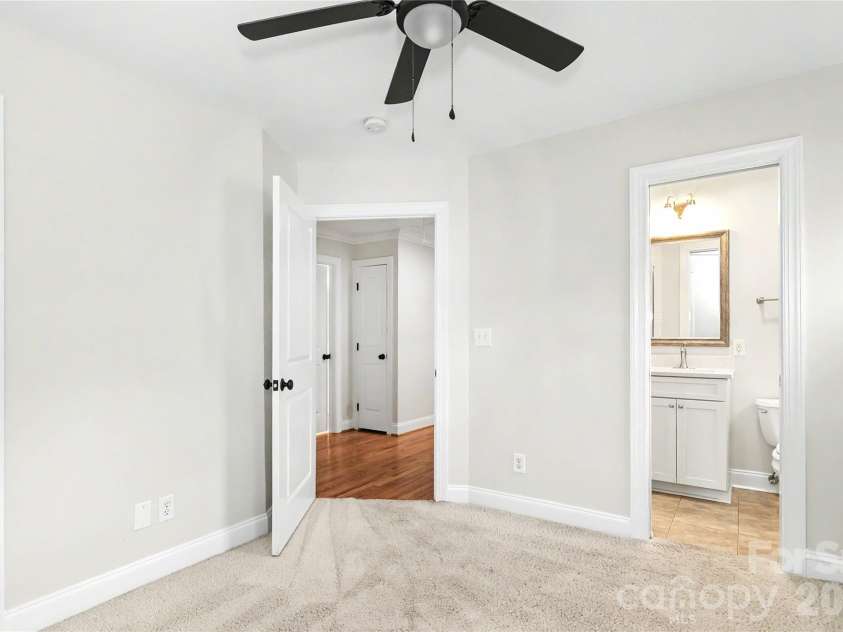 1825 Lombardy Circle, Charlotte, NC 28203.  MLS# CAR4407223, YatesRealty ID 45549. 