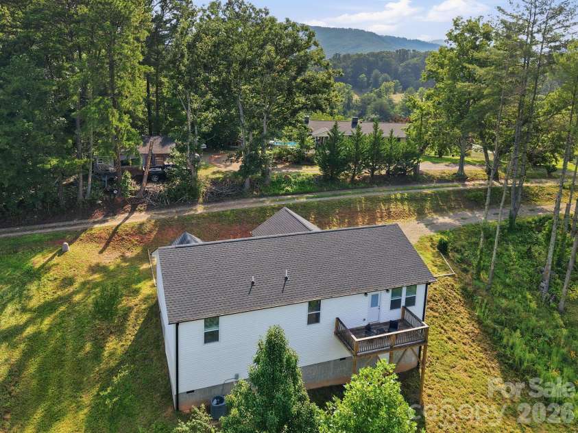 7 Greenridge Road, Weaverville, NC 28787.  MLS# CAR4415328, YatesRealty ID 45550. 