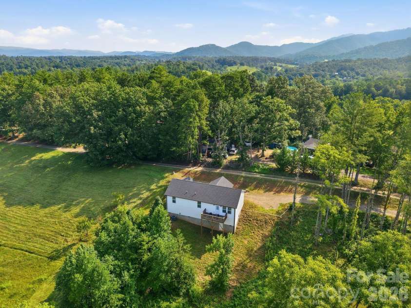 7 Greenridge Road, Weaverville, NC 28787.  MLS# CAR4415328, YatesRealty ID 45550. 
