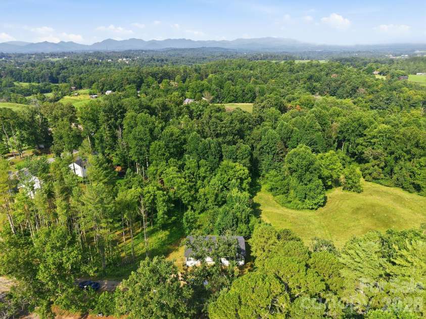 7 Greenridge Road, Weaverville, NC 28787.  MLS# CAR4415328, YatesRealty ID 45550. 