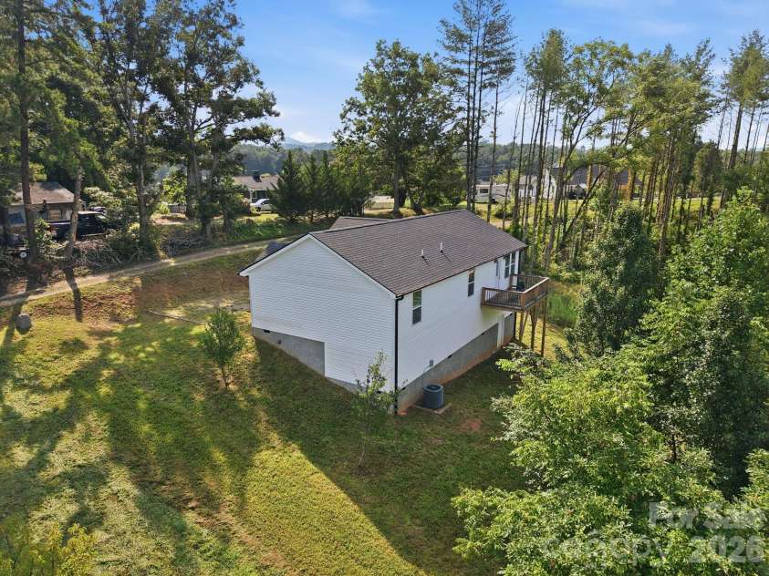 7 Greenridge Road, Weaverville, NC 28787.  MLS# CAR4415328, YatesRealty ID 45550. 