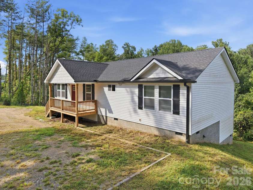 7 Greenridge Road, Weaverville, NC 28787.  MLS# CAR4415328, YatesRealty ID 45550. Quiet, peaceful setting