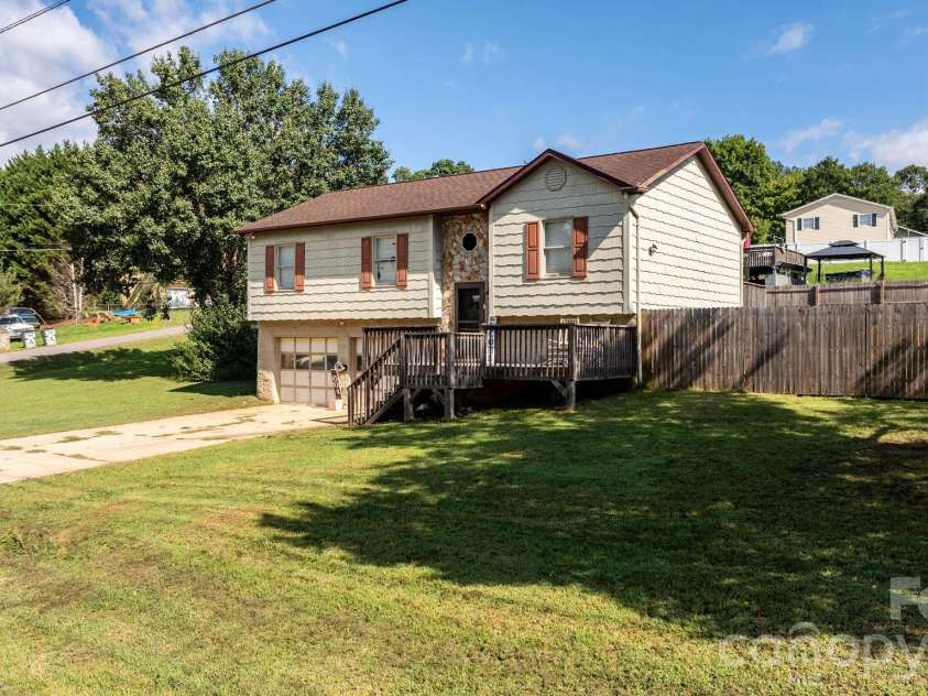 804 Southside Court, Lenoir, NC 28645.  MLS# CAR4416553, YatesRealty ID 45552. 