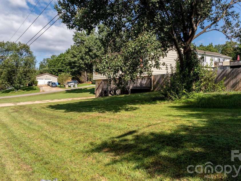804 Southside Court, Lenoir, NC 28645.  MLS# CAR4416553, YatesRealty ID 45552. 