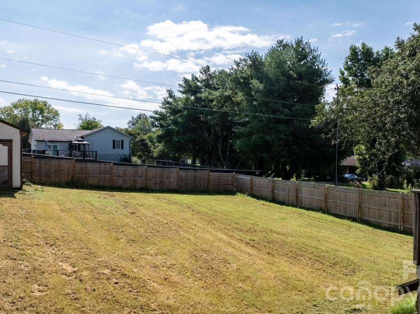 804 Southside Court, Lenoir, NC 28645.  MLS# CAR4416553, YatesRealty ID 45552. 