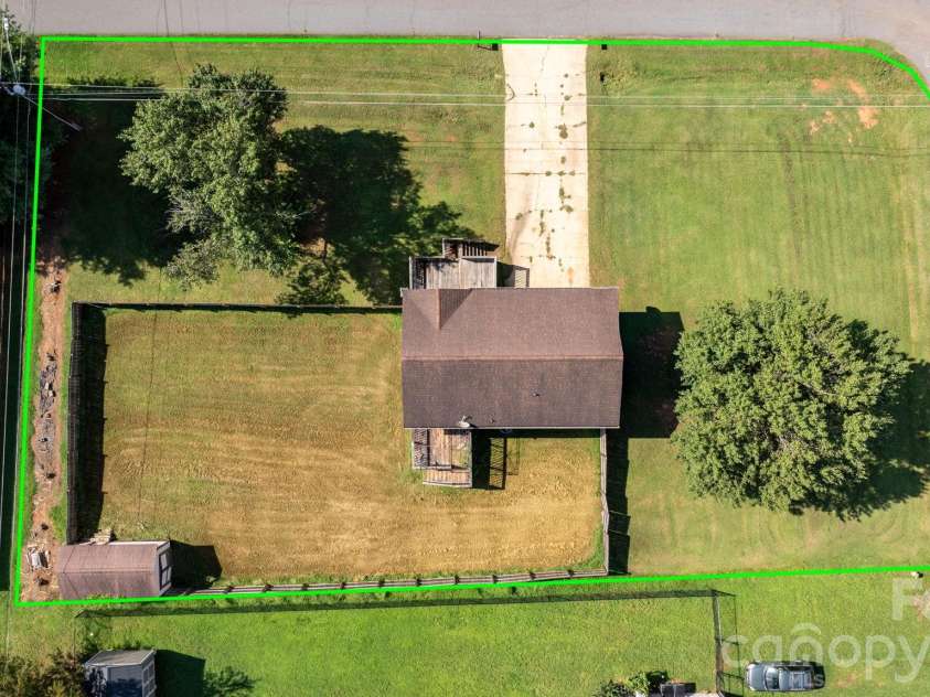 804 Southside Court, Lenoir, NC 28645.  MLS# CAR4416553, YatesRealty ID 45552. 