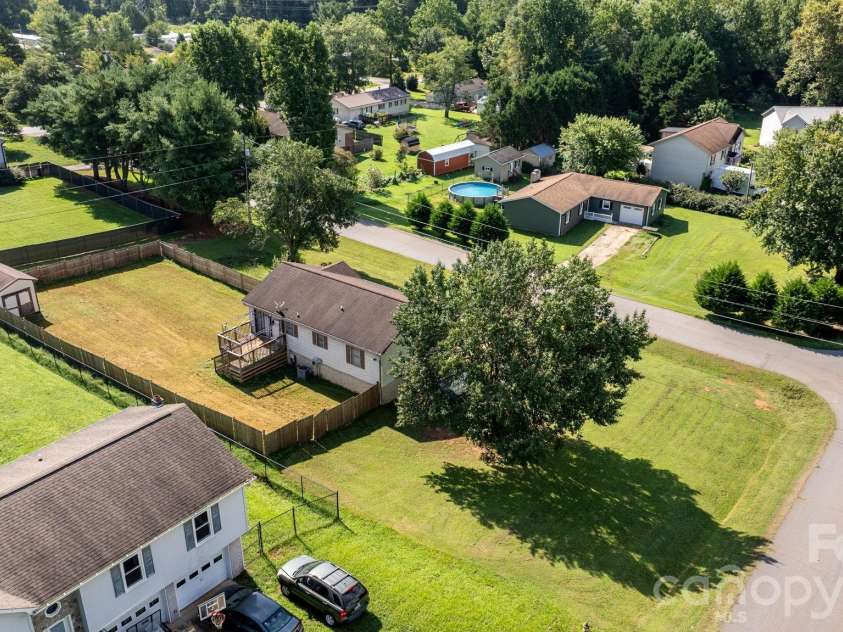804 Southside Court, Lenoir, NC 28645.  MLS# CAR4416553, YatesRealty ID 45552. 