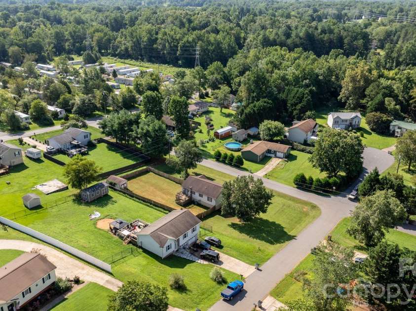 804 Southside Court, Lenoir, NC 28645.  MLS# CAR4416553, YatesRealty ID 45552. 