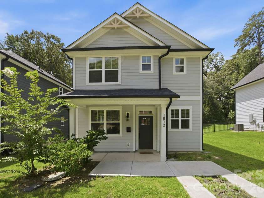 1812 Purser Drive, Charlotte, NC 28215.  MLS# CAR4416276, YatesRealty ID 45553. 