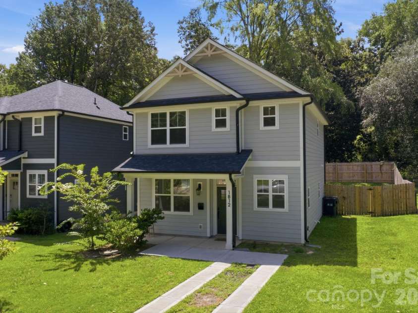 1812 Purser Drive, Charlotte, NC 28215.  MLS# CAR4416276, YatesRealty ID 45553. 