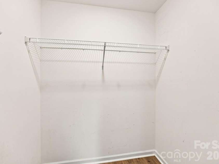 1812 Purser Drive, Charlotte, NC 28215.  MLS# CAR4416276, YatesRealty ID 45553. 