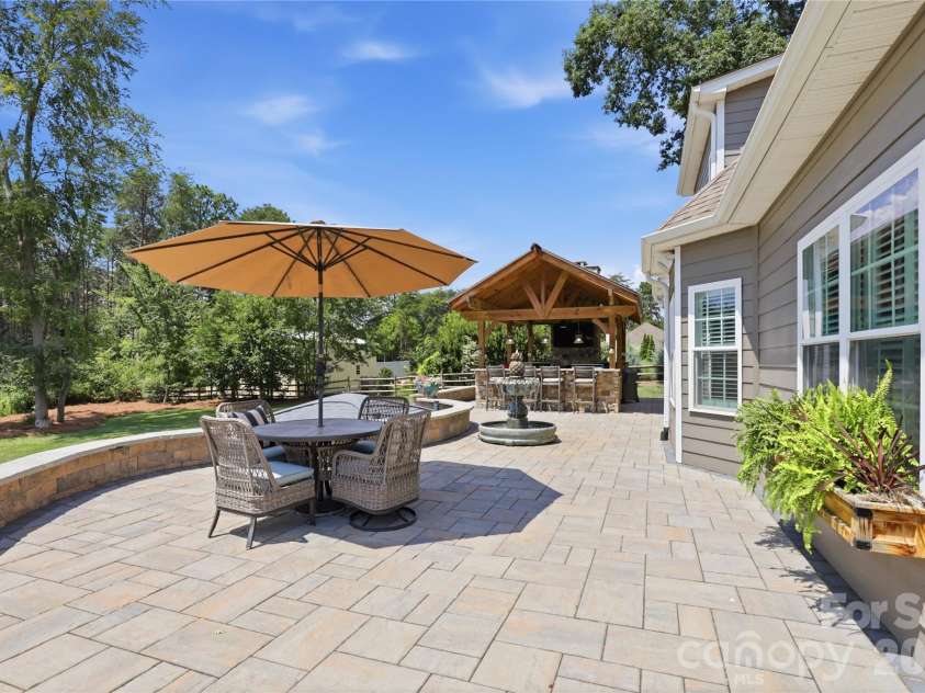 304 Stutts Road, Mooresville, NC 28117.  MLS# CAR4413513, YatesRealty ID 45554. 