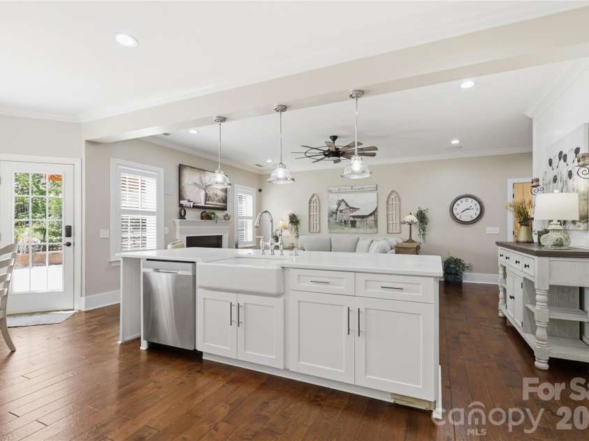 304 Stutts Road, Mooresville, NC 28117.  MLS# CAR4413513, YatesRealty ID 45554. 