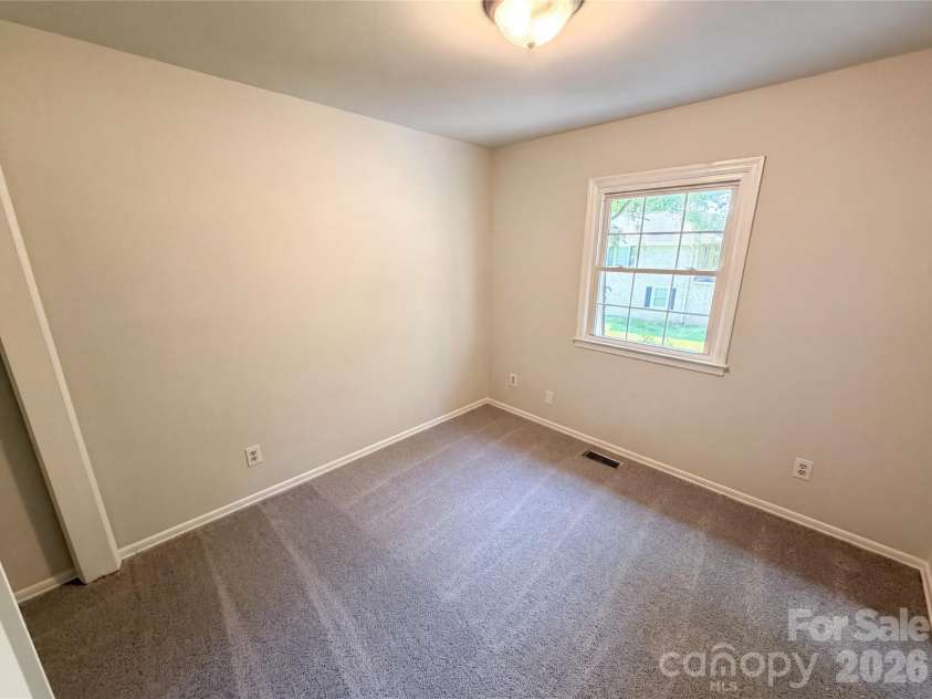8042 Regent Park Lane, Charlotte, NC 28210.  MLS# CAR4416558, YatesRealty ID 45555. 