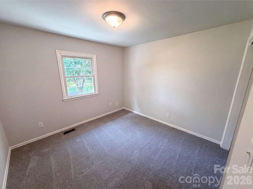 8042 Regent Park Lane, Charlotte, NC 28210.  MLS# CAR4416558, YatesRealty ID 45555. 