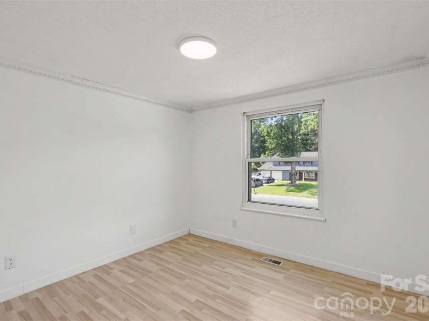 2119 O Hara Drive, Charlotte, NC 28273.  MLS# CAR4415100, YatesRealty ID 45557. 2nd bedroom