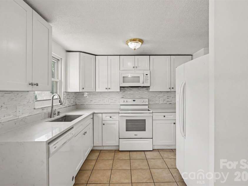 2119 O Hara Drive, Charlotte, NC 28273.  MLS# CAR4415100, YatesRealty ID 45557. 