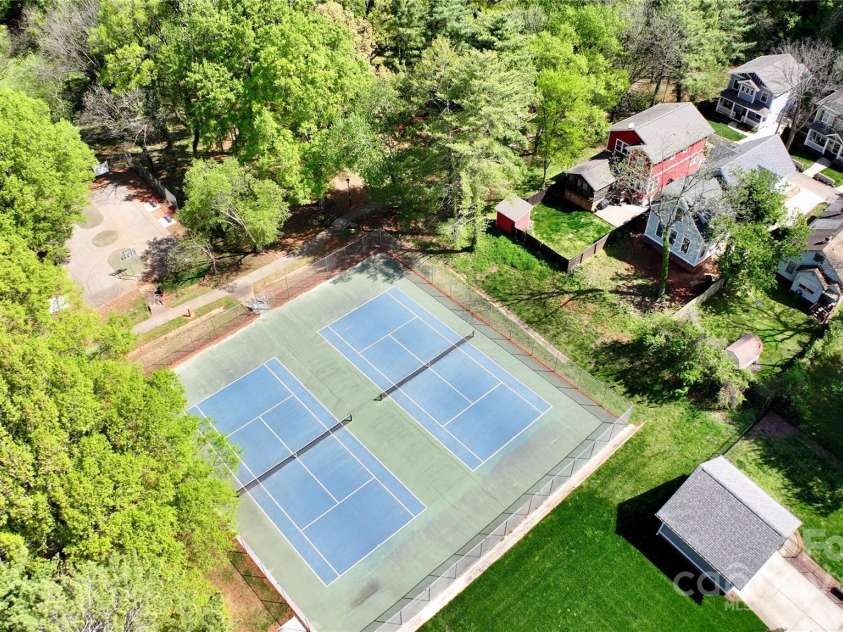 420 Solomon Street, Charlotte, NC 28216.  MLS# CAR4243396, YatesRealty ID 4556. 