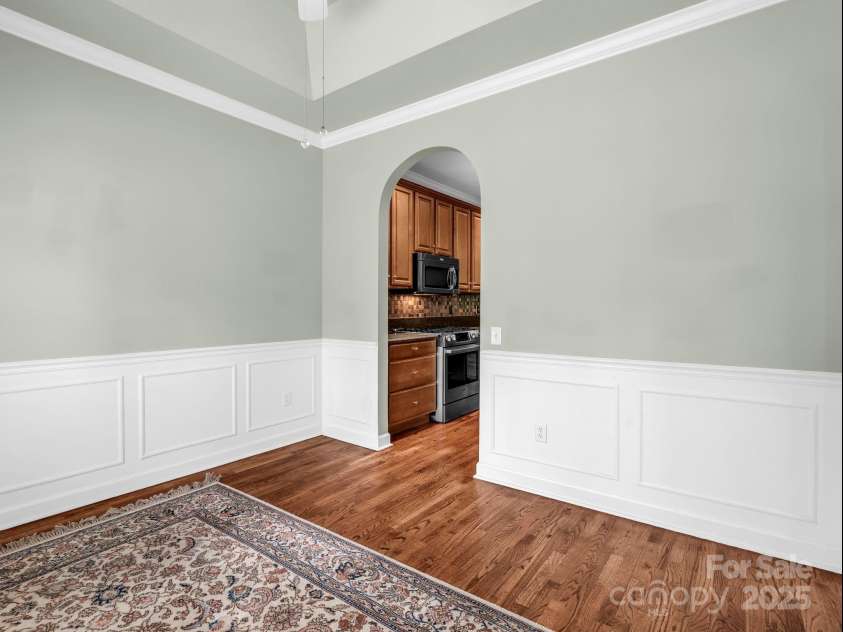 89 Victoria Park Drive, Hendersonville, NC 28792.  MLS# CAR4300693, YatesRealty ID 4556. 