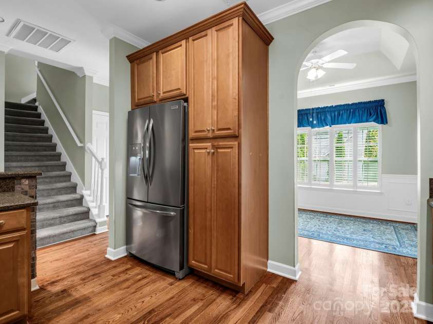 89 Victoria Park Drive, Hendersonville, NC 28792.  MLS# CAR4300693, YatesRealty ID 4556. 