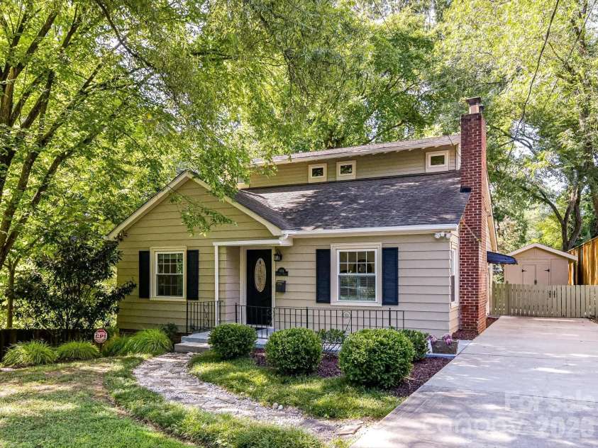 1824 Chestnut Avenue, Charlotte, NC 28205.  MLS# CAR4411171, YatesRealty ID 45564. 