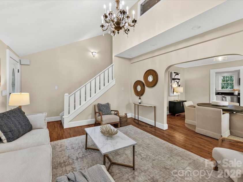 1824 Chestnut Avenue, Charlotte, NC 28205.  MLS# CAR4411171, YatesRealty ID 45564. 
