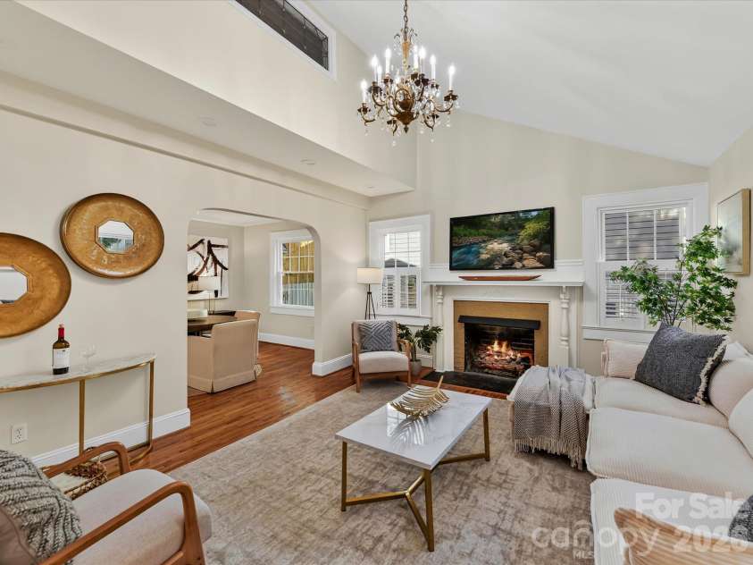 1824 Chestnut Avenue, Charlotte, NC 28205.  MLS# CAR4411171, YatesRealty ID 45564. 