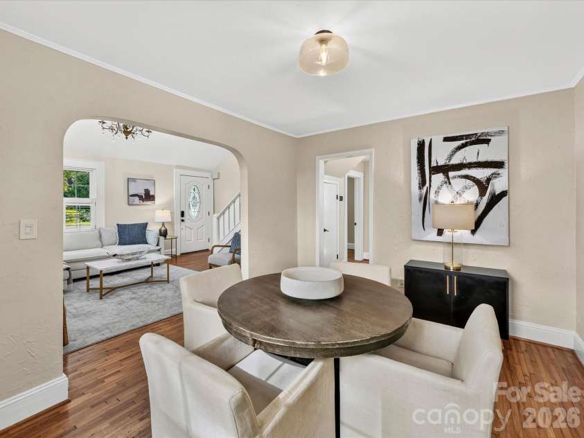 1824 Chestnut Avenue, Charlotte, NC 28205.  MLS# CAR4411171, YatesRealty ID 45564. 