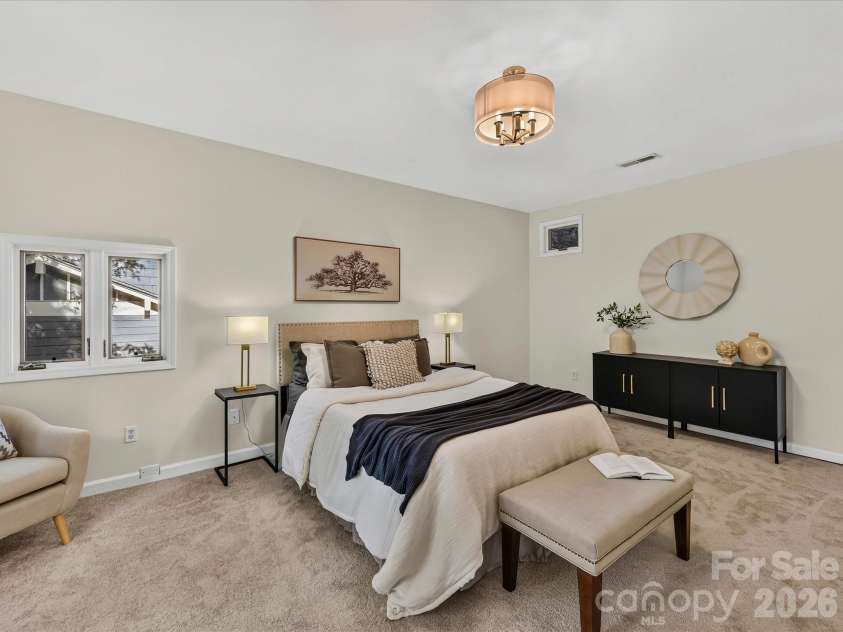 1824 Chestnut Avenue, Charlotte, NC 28205.  MLS# CAR4411171, YatesRealty ID 45564. 