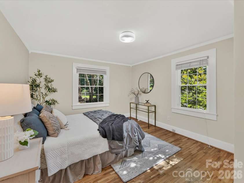 1824 Chestnut Avenue, Charlotte, NC 28205.  MLS# CAR4411171, YatesRealty ID 45564. 