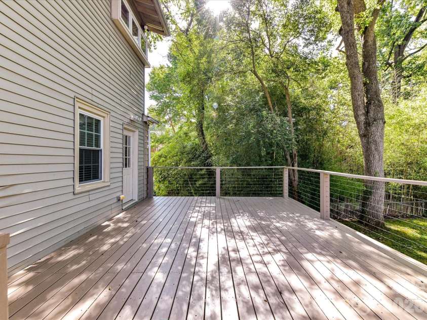 1824 Chestnut Avenue, Charlotte, NC 28205.  MLS# CAR4411171, YatesRealty ID 45564. 