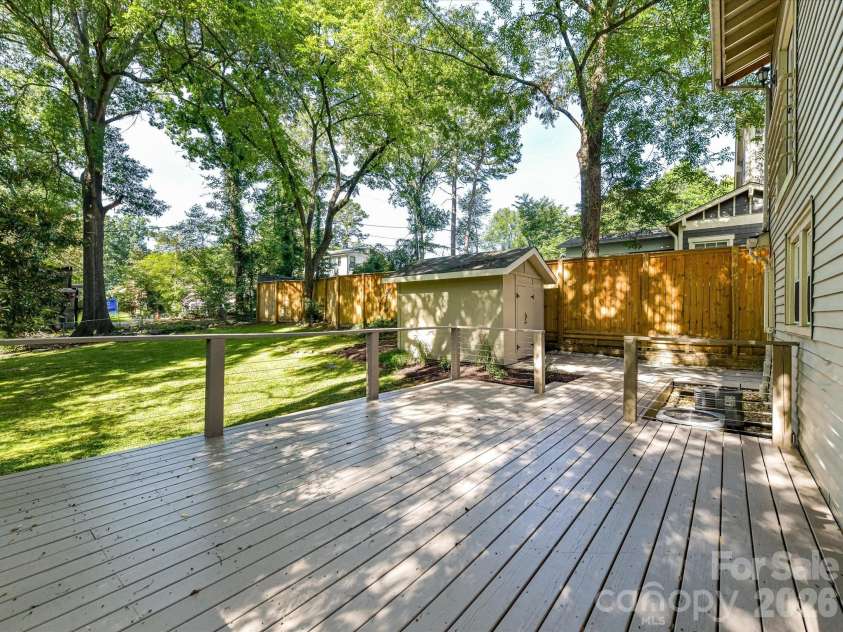 1824 Chestnut Avenue, Charlotte, NC 28205.  MLS# CAR4411171, YatesRealty ID 45564. 