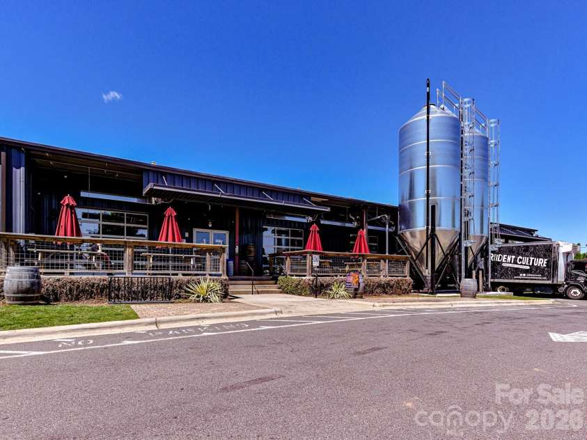 1824 Chestnut Avenue, Charlotte, NC 28205.  MLS# CAR4411171, YatesRealty ID 45564. 