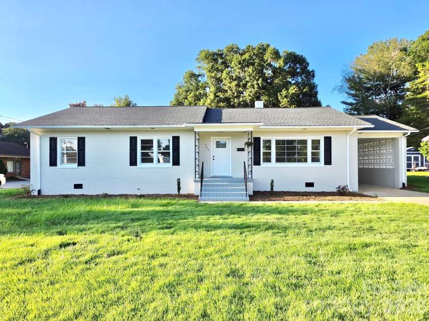 264 3rd Avenue, Taylorsville, NC 28681.  MLS# CAR4416575, YatesRealty ID 45565. 