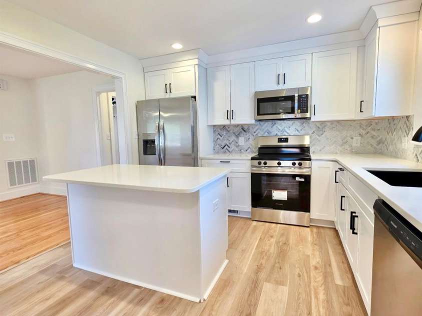 264 3rd Avenue, Taylorsville, NC 28681.  MLS# CAR4416575, YatesRealty ID 45565. 