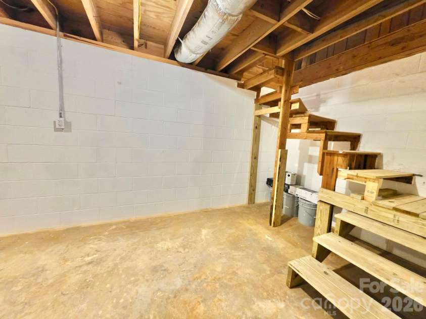 264 3rd Avenue, Taylorsville, NC 28681.  MLS# CAR4416575, YatesRealty ID 45565. 