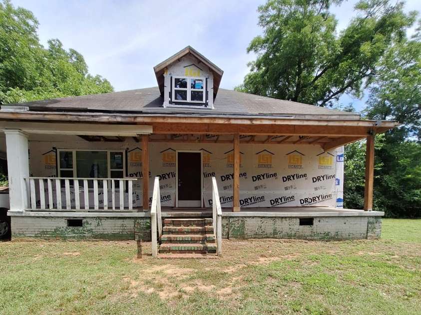 687 Parkway Drive, Chester, SC 29706.  MLS# CAR4398001, YatesRealty ID 45567. 