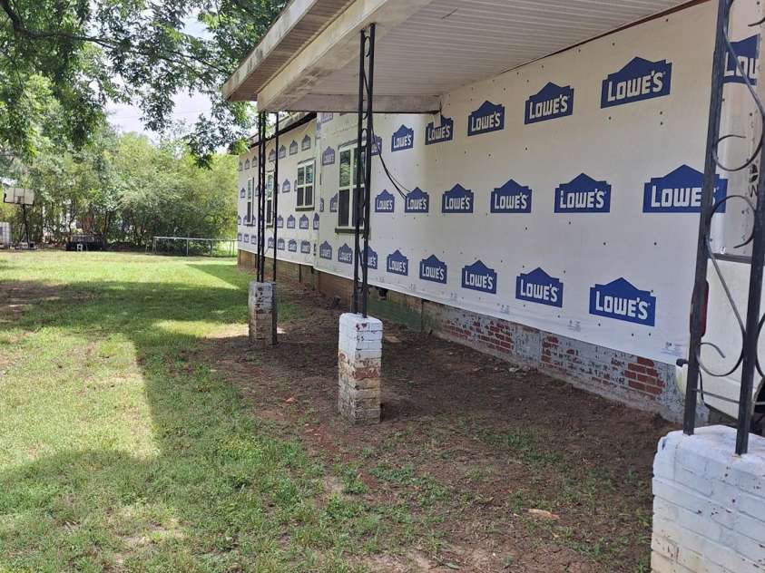 687 Parkway Drive, Chester, SC 29706.  MLS# CAR4398001, YatesRealty ID 45567. 