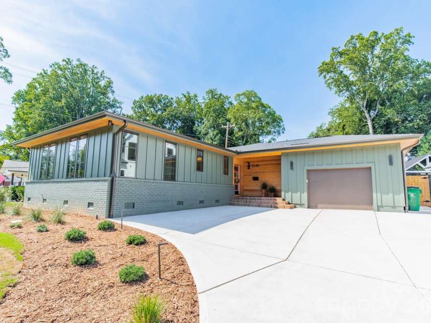 5546 Murrayhill Road, Charlotte, NC 28210.  MLS# CAR4416382, YatesRealty ID 45569. 