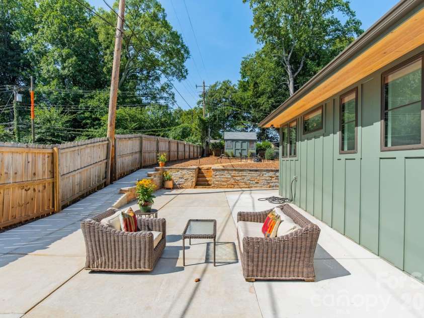 5546 Murrayhill Road, Charlotte, NC 28210.  MLS# CAR4416382, YatesRealty ID 45569. 