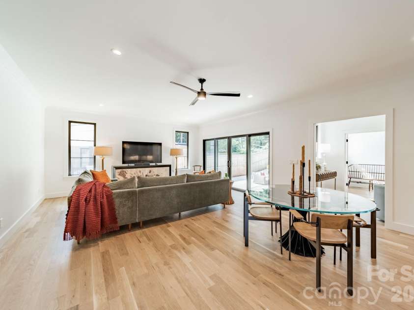 5546 Murrayhill Road, Charlotte, NC 28210.  MLS# CAR4416382, YatesRealty ID 45569. 