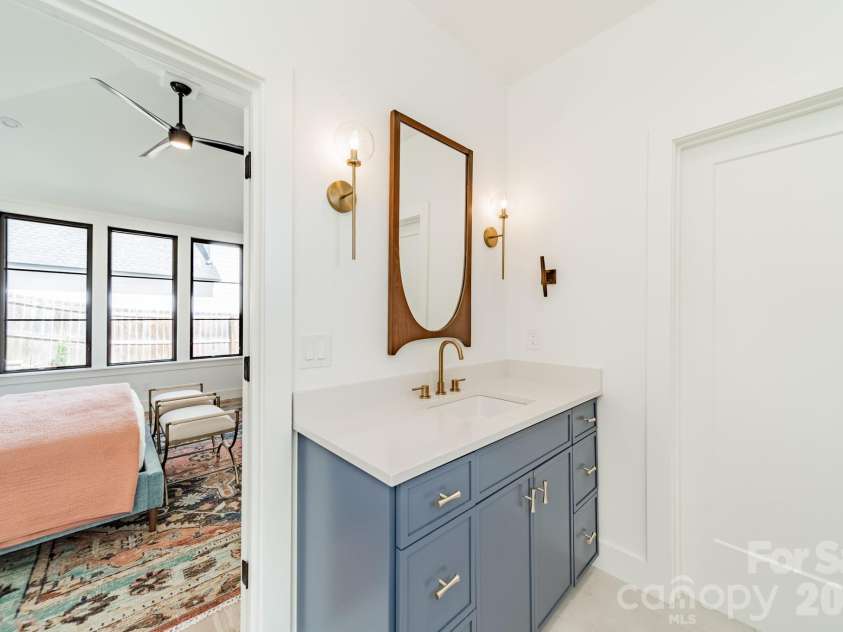 5546 Murrayhill Road, Charlotte, NC 28210.  MLS# CAR4416382, YatesRealty ID 45569. 