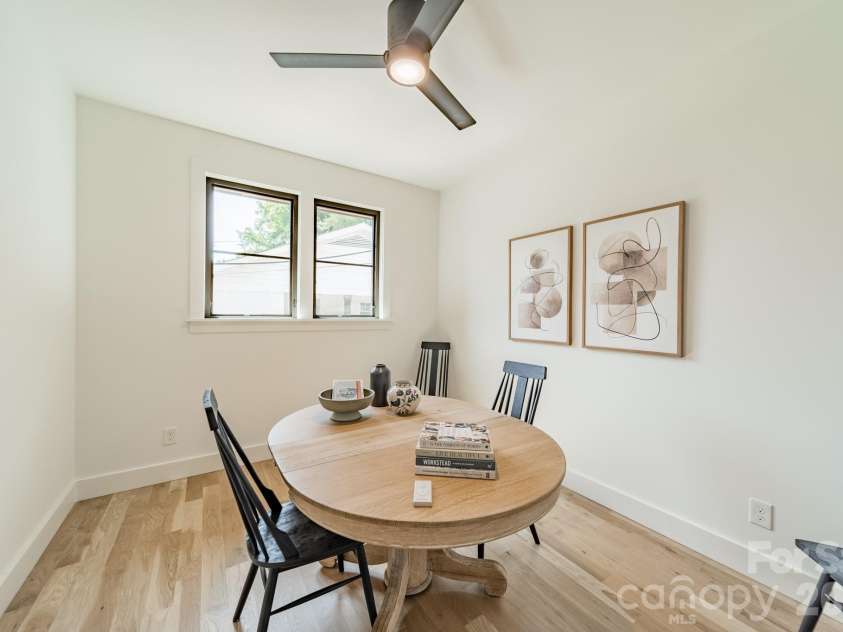 5546 Murrayhill Road, Charlotte, NC 28210.  MLS# CAR4416382, YatesRealty ID 45569. 